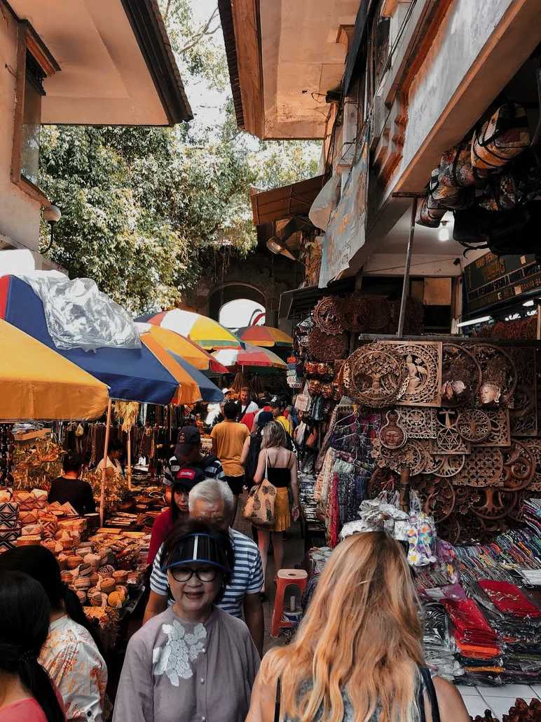 Bali-It turns out that the Ubud Market in Bali is so fun. It is the oldest handicraft art market in the area.