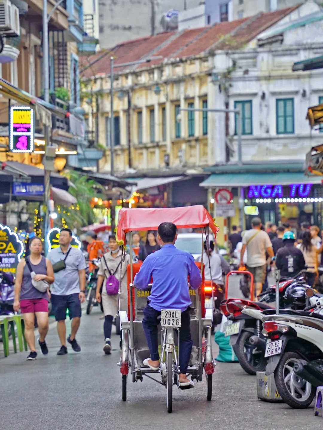 Hanoi-Railway Cafe Street, Long Bien Railway Station and Hanoi Old Quarter. 9 must-see attractions in Hanoi