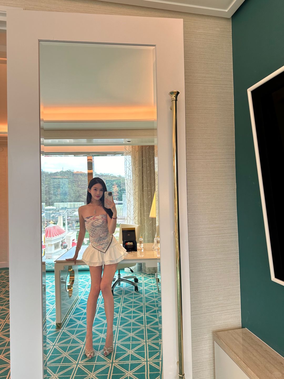 Macao-The Tiffany blue of the Wynn Casino Hotel Lake View Suite is very beautiful. The cable car and fountain view are unobstructed