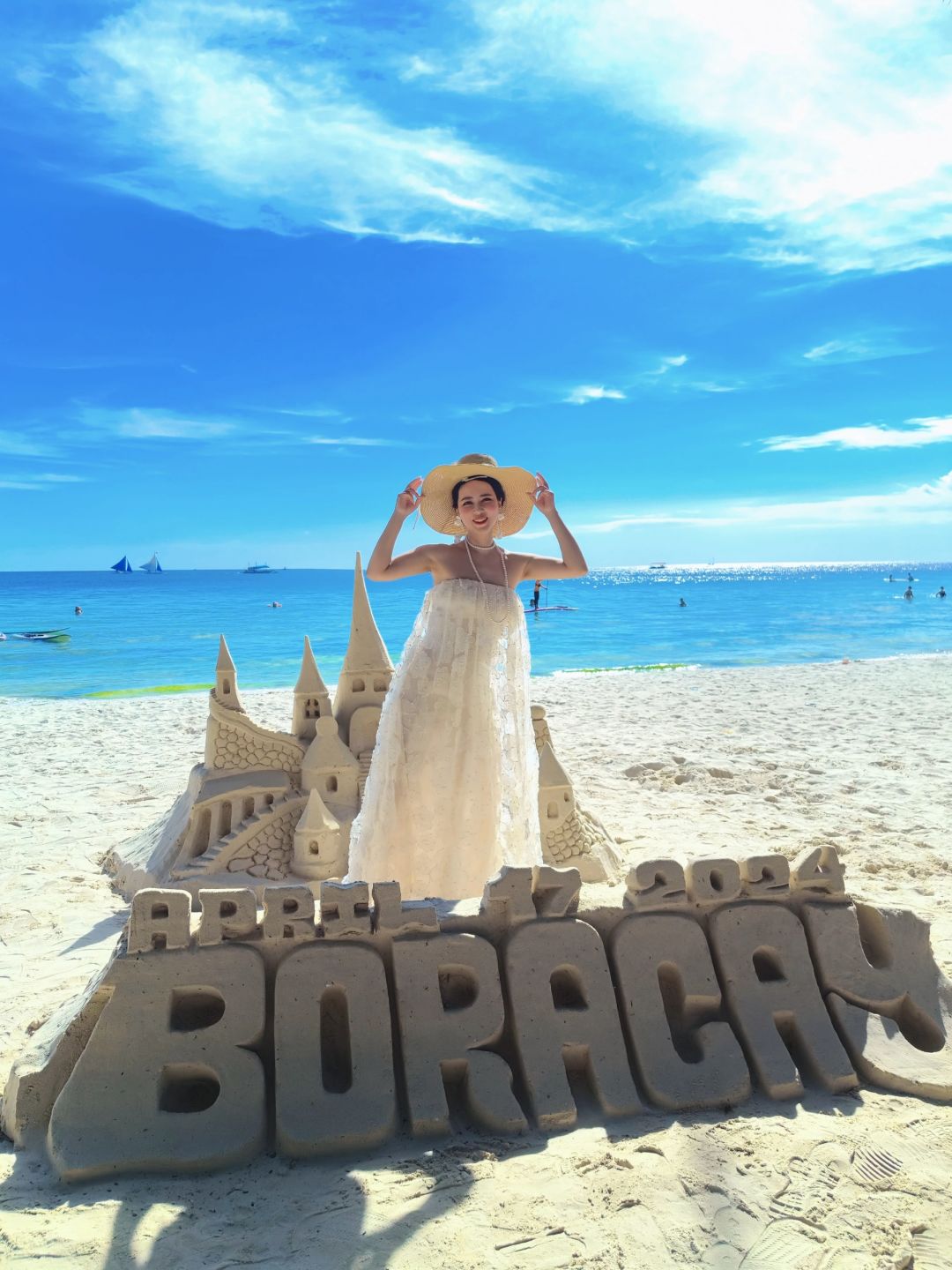 Boracay-Boracay Diniwid Beach, take pictures of cliffs and white sand beaches as a souvenir of your trip