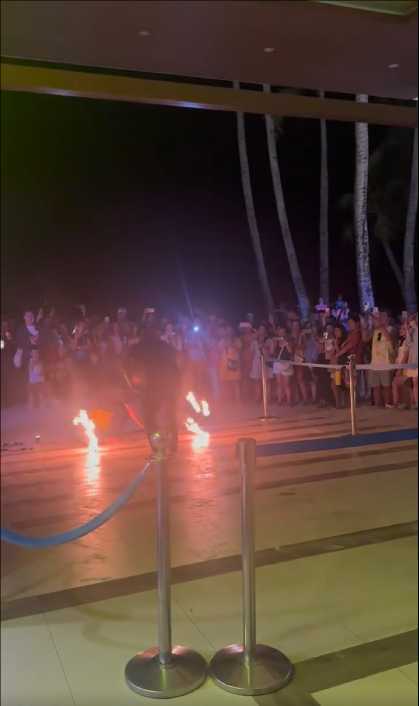 Boracay-Jinhai Music Bar,🔥 the coolest flame dance in Boracay, is located near Sunset Sail