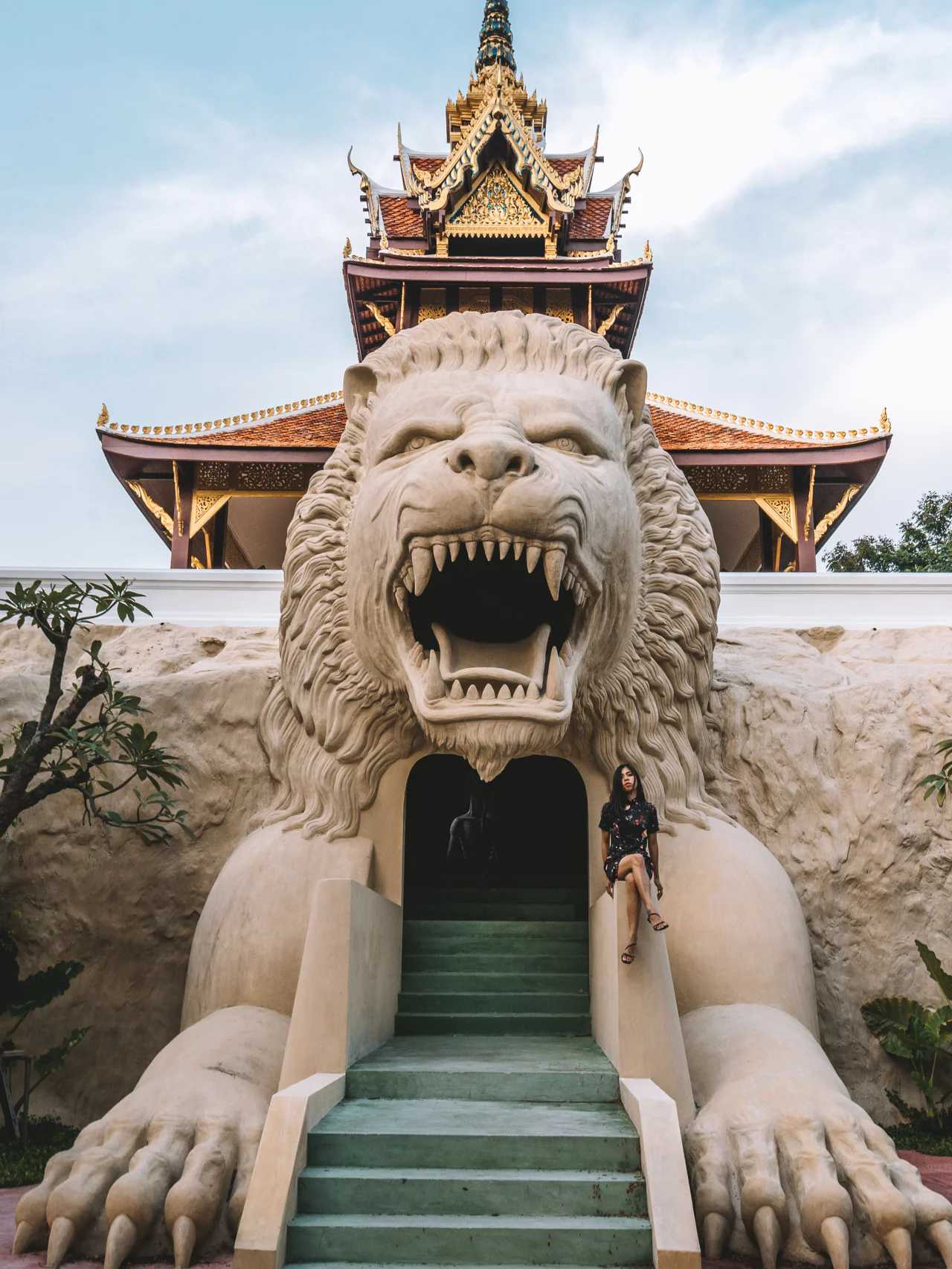 Bangkok-Ancient Siam is a microcosm of Thailand's ancient capital and the largest open-air museum.