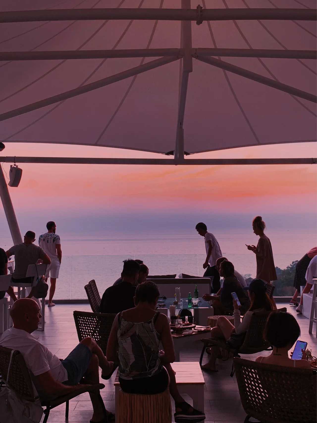 Phuket-The Sundeck, listen to the sea and watch the sunset, a white house restaurant located on the cliff