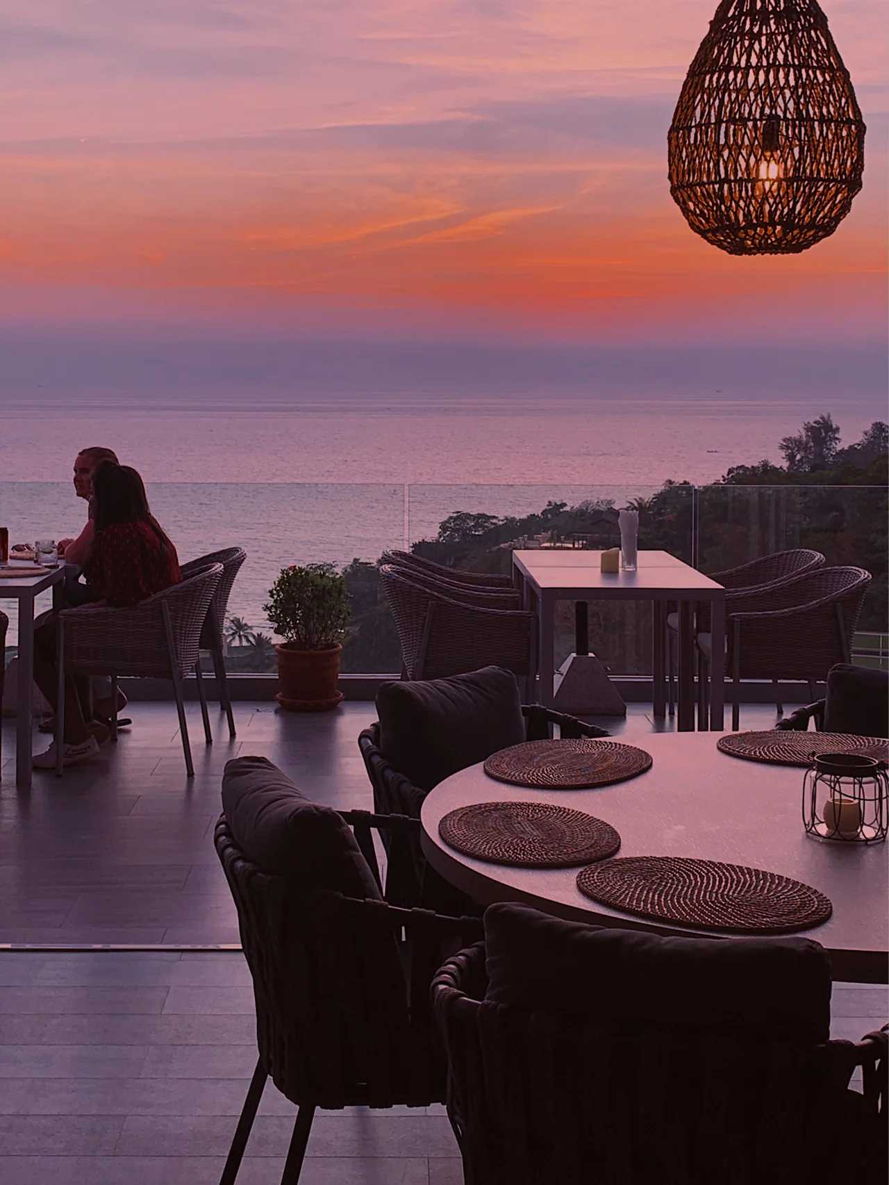 Phuket-The Sundeck, listen to the sea and watch the sunset, a white house restaurant located on the cliff