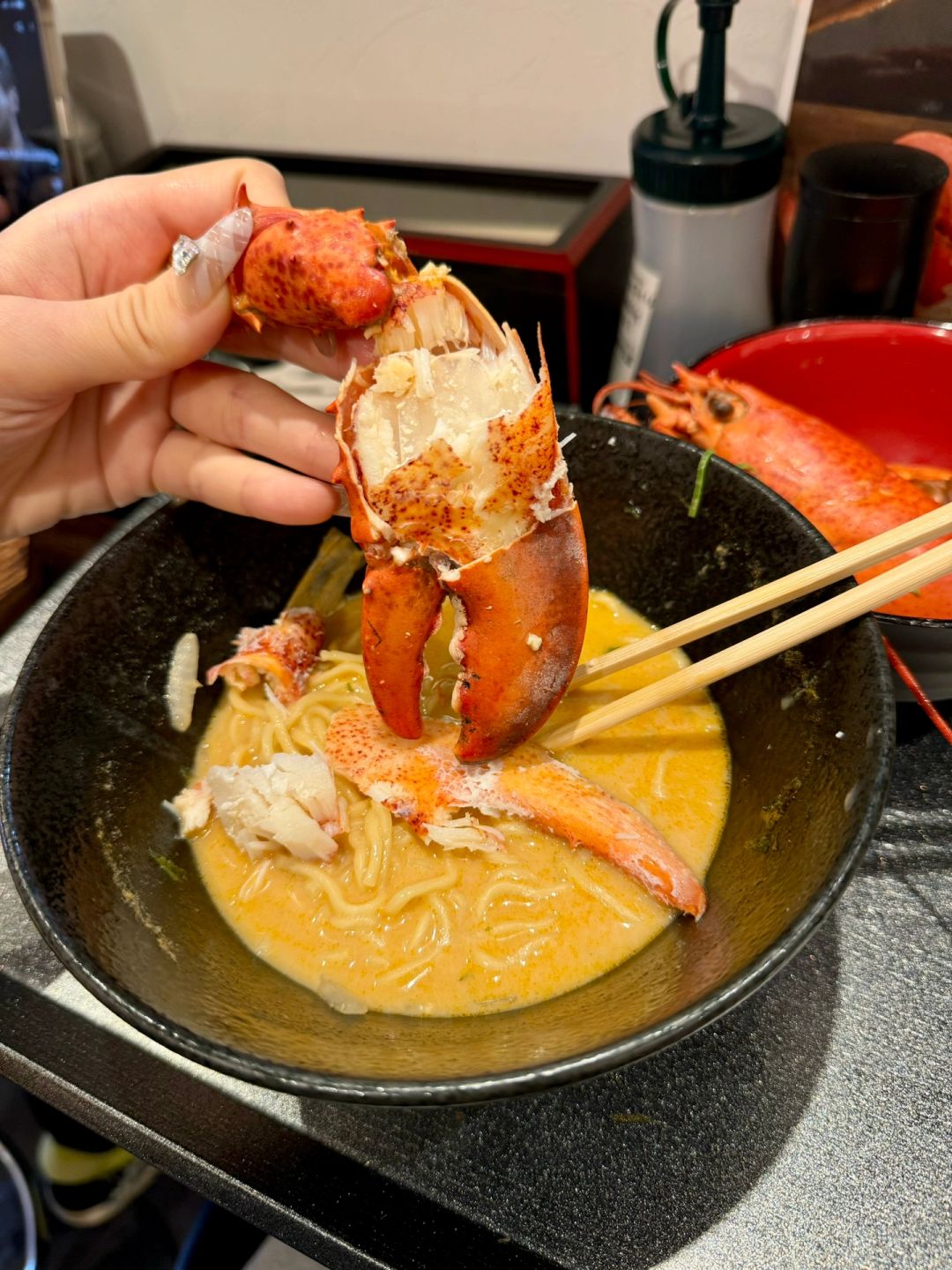 Osaka-Osaka EBI SIN Food Restaurant, 🦞experience the best lobster ramen for only 4200 yen