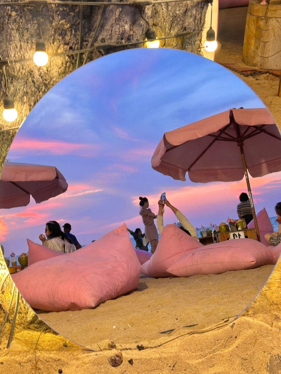 Pattaya-Travel to Pattaya and watch the most beautiful sunset on the pink sand beach of Tutu Beach