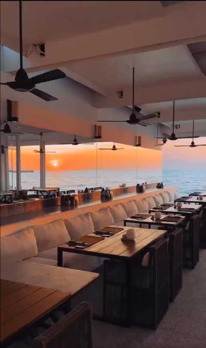 Hua Hin-Oceanside Beach Club & Restaurant in Hua Hin , Thai cuisine combined with Western cuisine