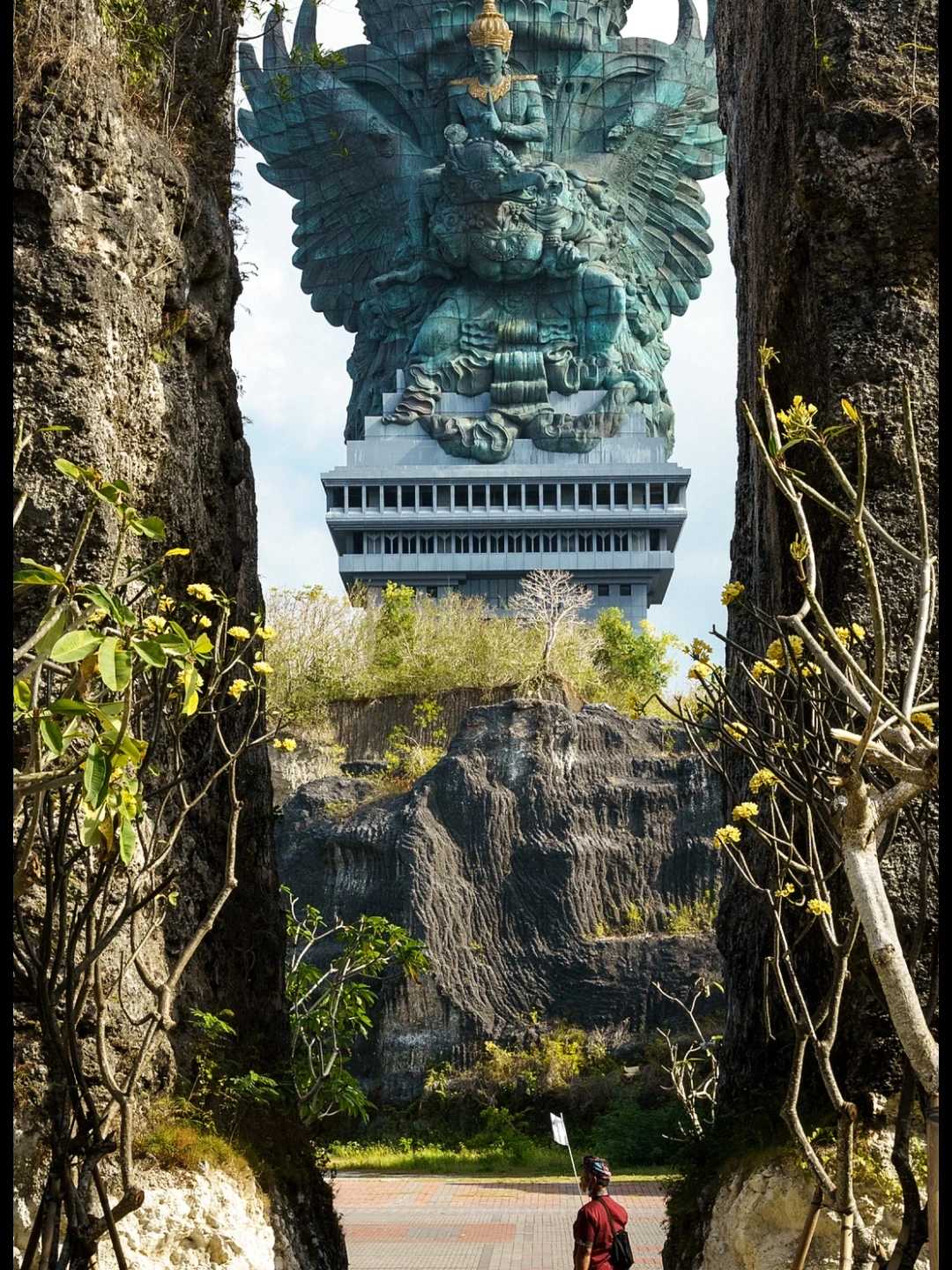 Bali-The giant statue of Vishnu in Garuda Wisnu Square in southern Bali, one of the main gods of Hinduism