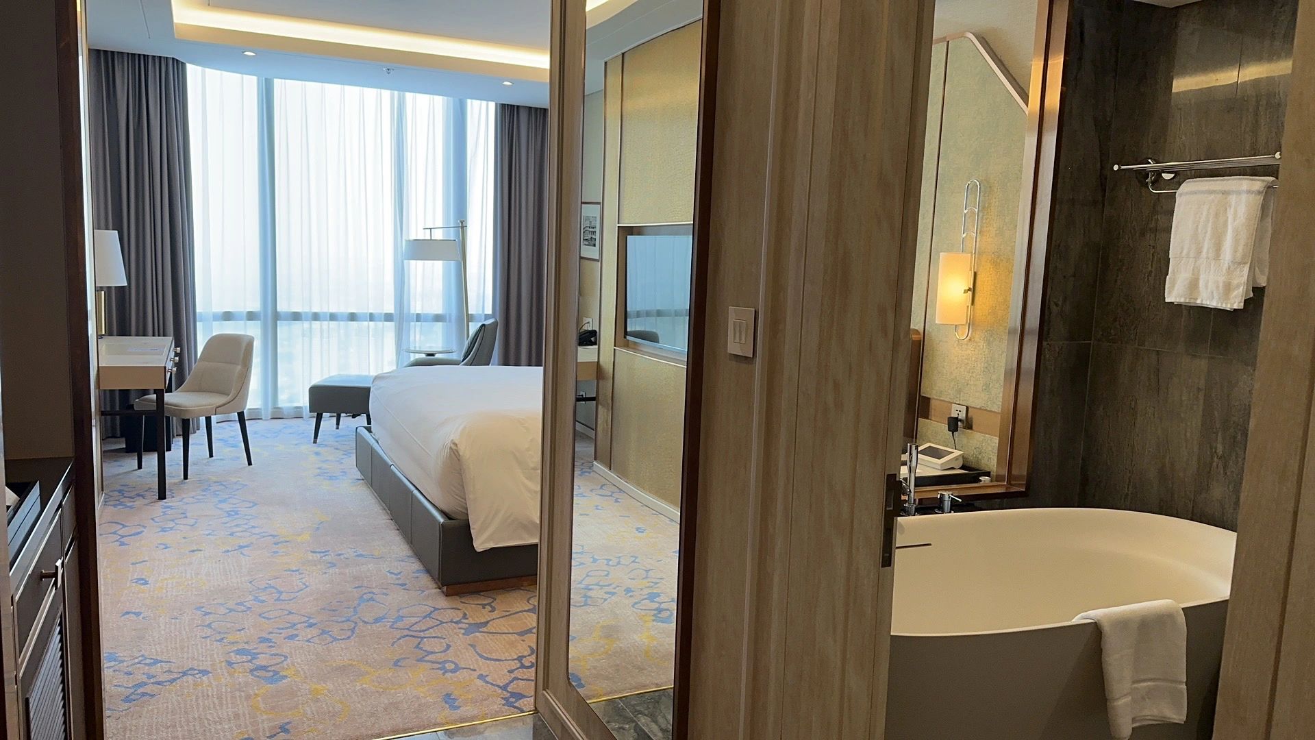 Ho Chi Minh-Vinpearl landmark 81 Marriott and La Siesta Premium Sai Gon hotel reviews in Ho Chi Minh