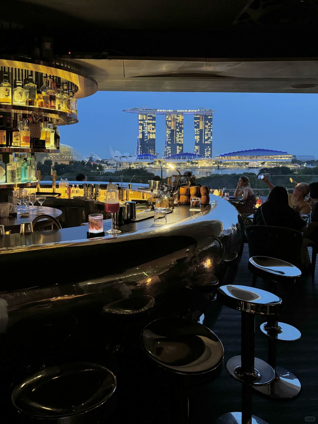 Singapore-Smoke & Mirrors, a rooftop bar on the National Gallary overlooking Singapore's night scene