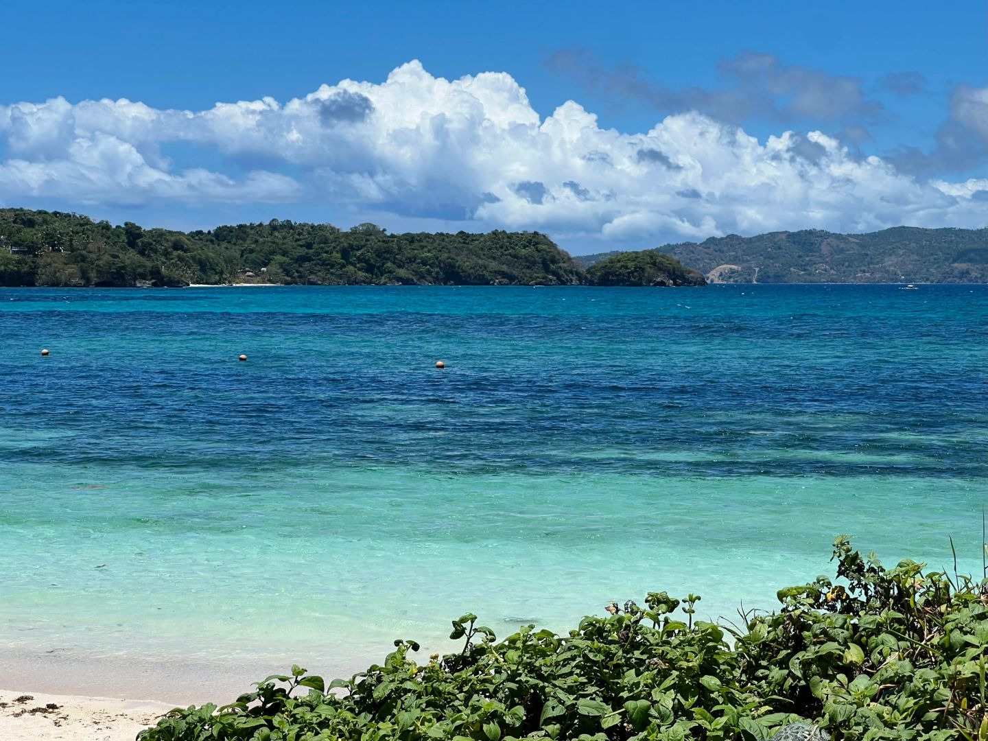 Boracay-Boracay, eternal summer and gentle sea breeze, everything is so vibrant