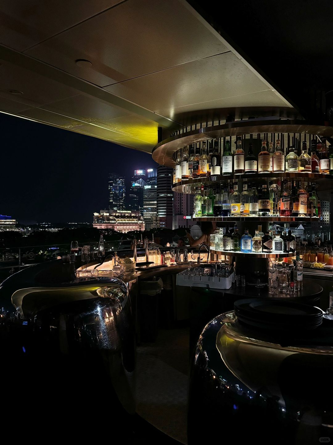 Singapore-Smoke & Mirrors, a rooftop bar on the National Gallary overlooking Singapore's night scene