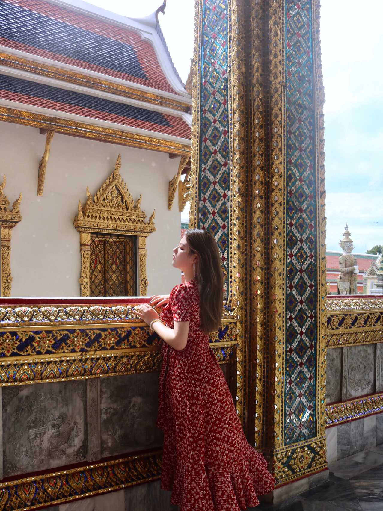 Bangkok-The Grand Palace in Bangkok, Thailand, to learn about the glorious history of the Thai royal family