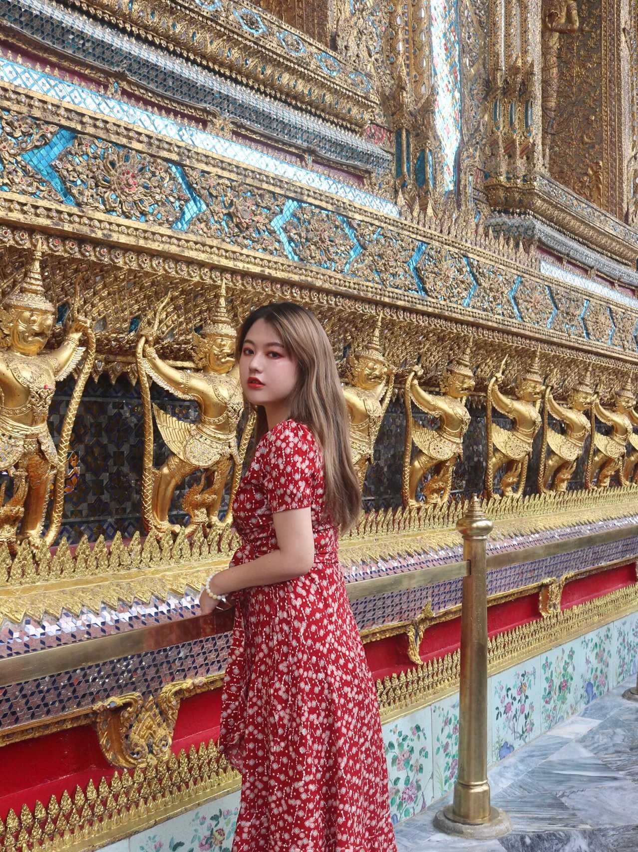 Bangkok-The Grand Palace in Bangkok, Thailand, to learn about the glorious history of the Thai royal family