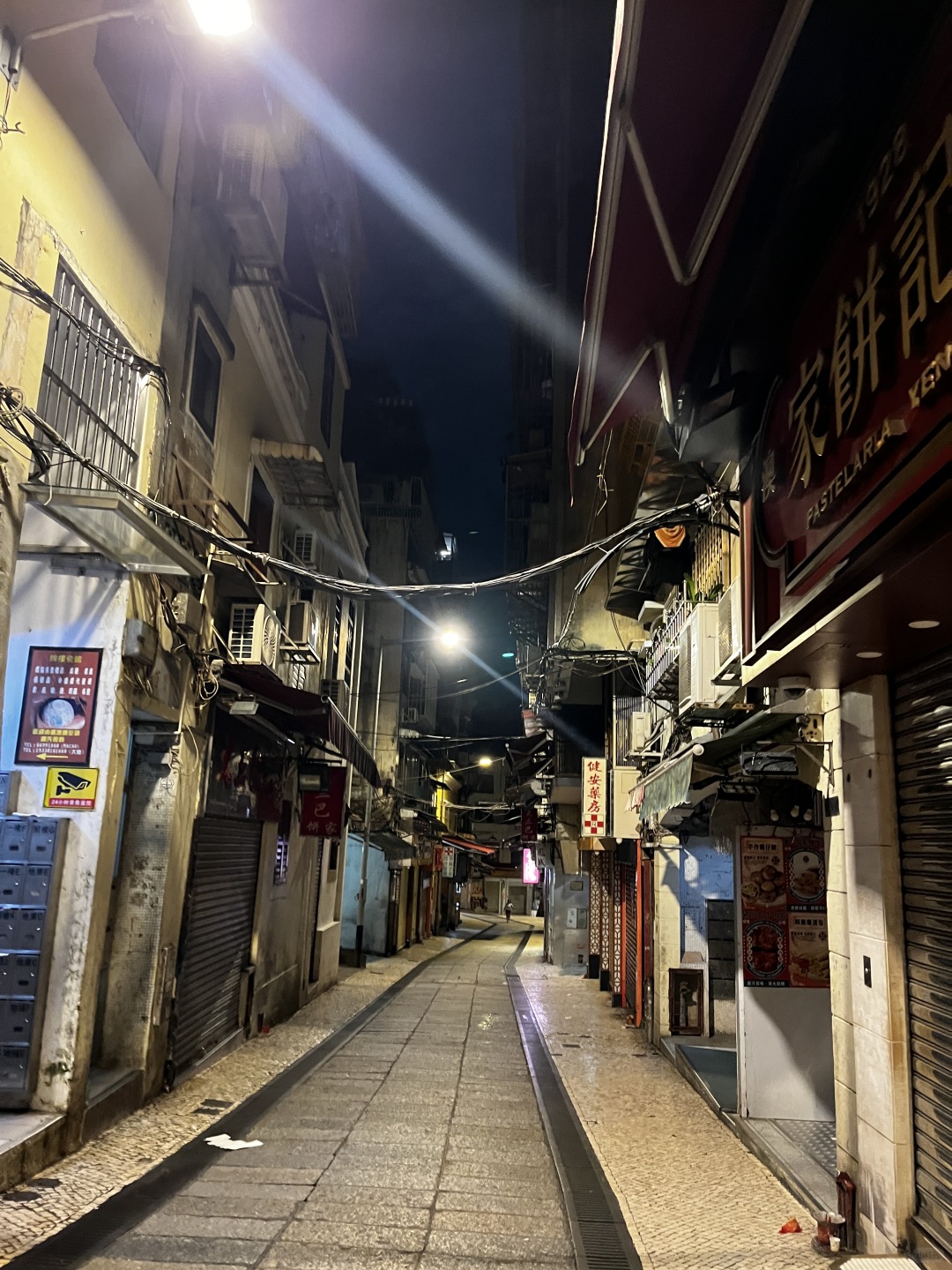 Macao-Macau is one of the safest cities in China, and it is also safe to hike at night.