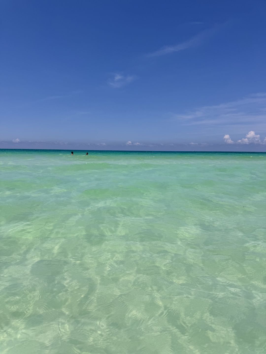 Boracay-Henann Crystal Sands Resort in Boracay, Philippines, has a great location and sea views