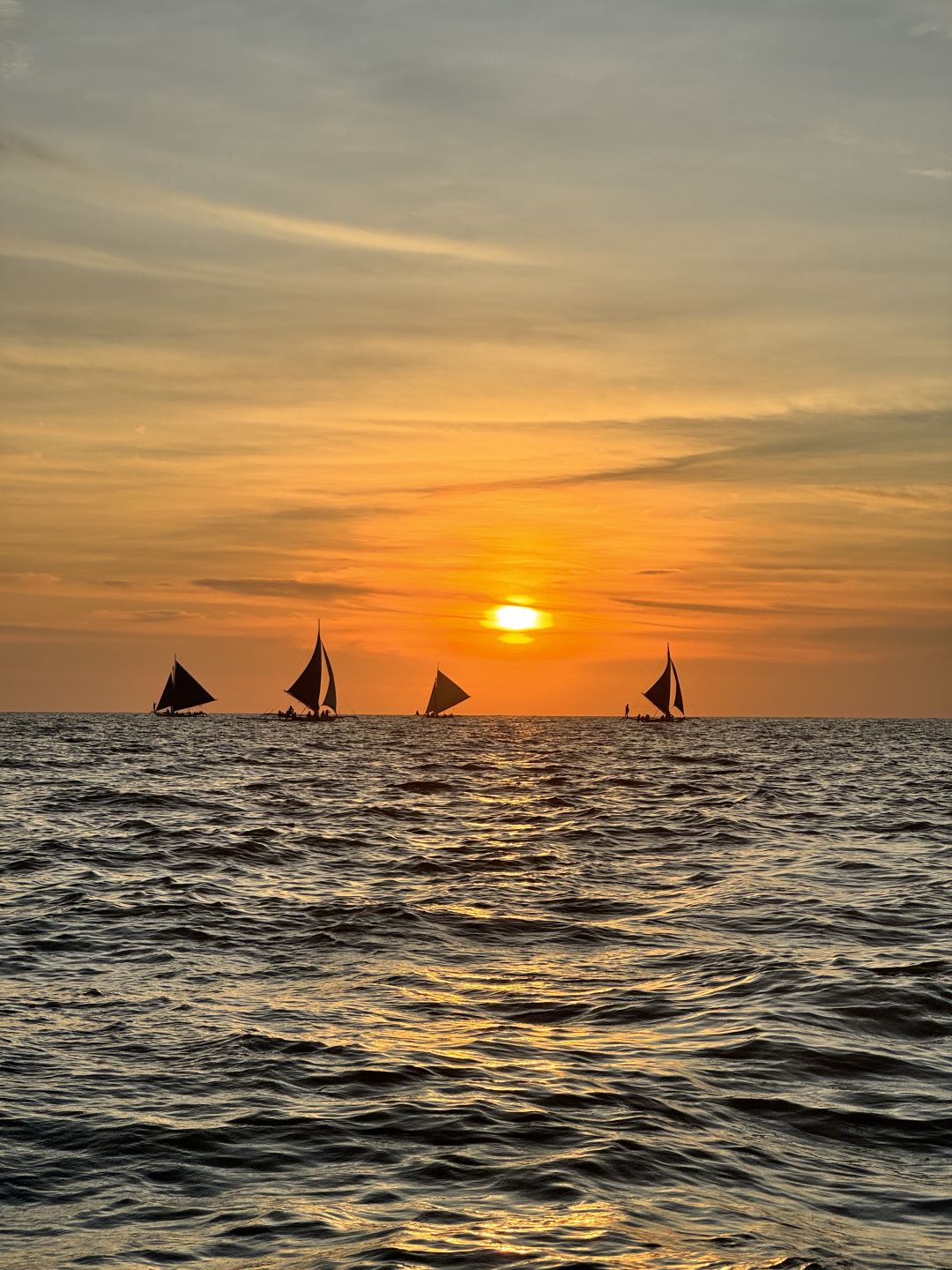 Boracay-Henann Crystal Sands Resort in Boracay, Philippines, has a great location and sea views