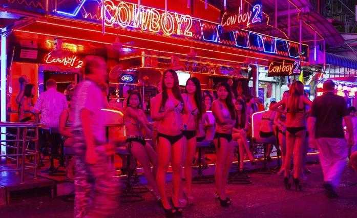 Pattaya-In a Thai bar, what are the precautions for taking a girl to a hotel to have sex?