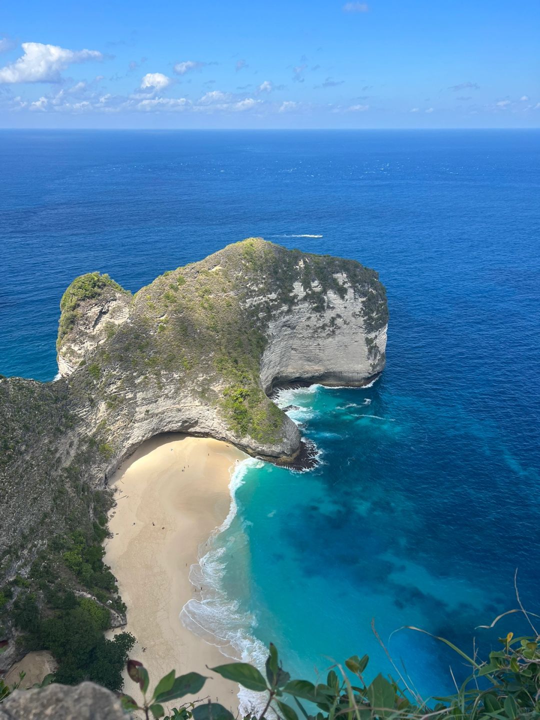 Bali-Bali travel attractions Tukad Cepung, Nusa Penida and Bayan ancient tree, visit Agung volcano