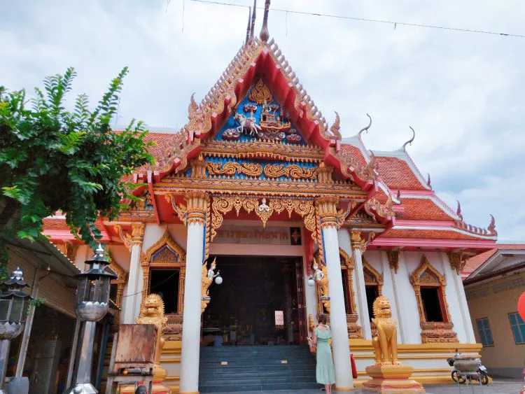 Hua Hin-The ice cream sold by the uncle at the entrance of Hua Hin Railway Station Temple is really delicious