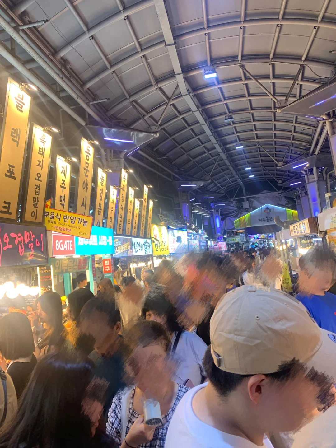 Busan/Jeju-Dongmen Market & Qixing Road Pedestrian Street, watch Korean uncles drinking and dancing