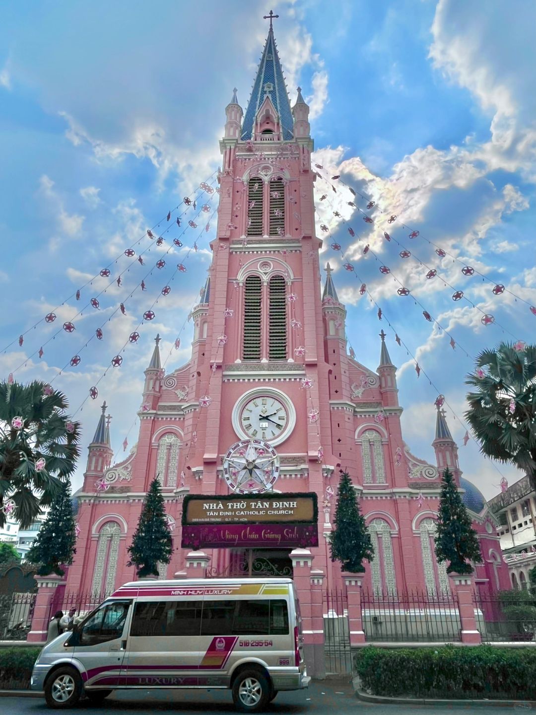 Ho Chi Minh-Hidden photo spots at Ho Chi Minh Pink Church 💒(Nhà thờ Giáo xứ Tân Định)