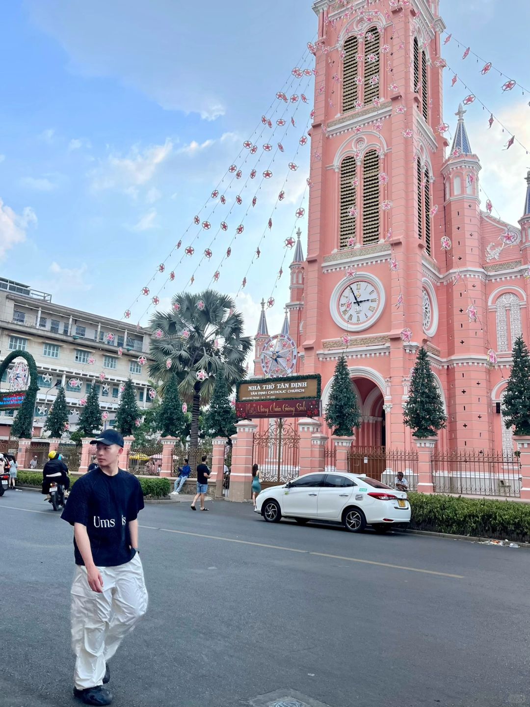 Ho Chi Minh-Hidden photo spots at Ho Chi Minh Pink Church 💒(Nhà thờ Giáo xứ Tân Định)