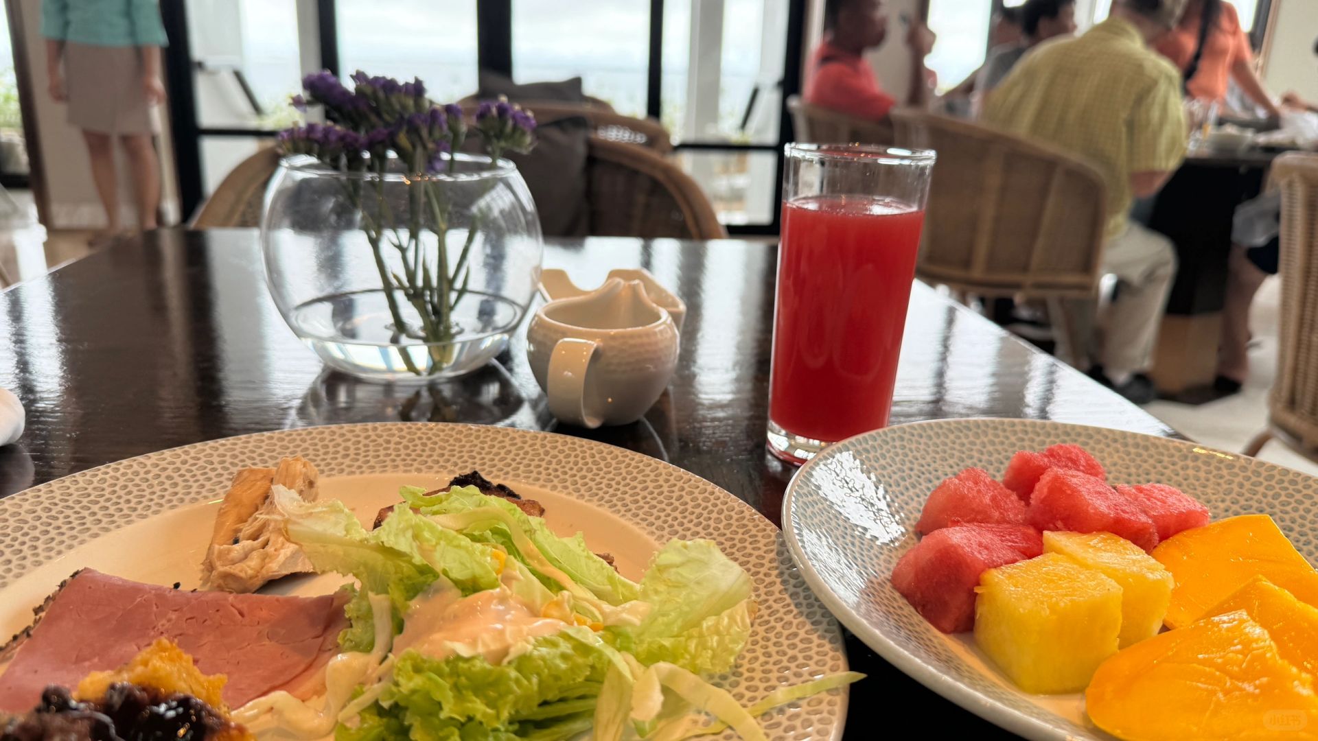 Cebu-Review of Sheraton Cebu Mactan Island Hotel, great breakfast with Korean fried chicken