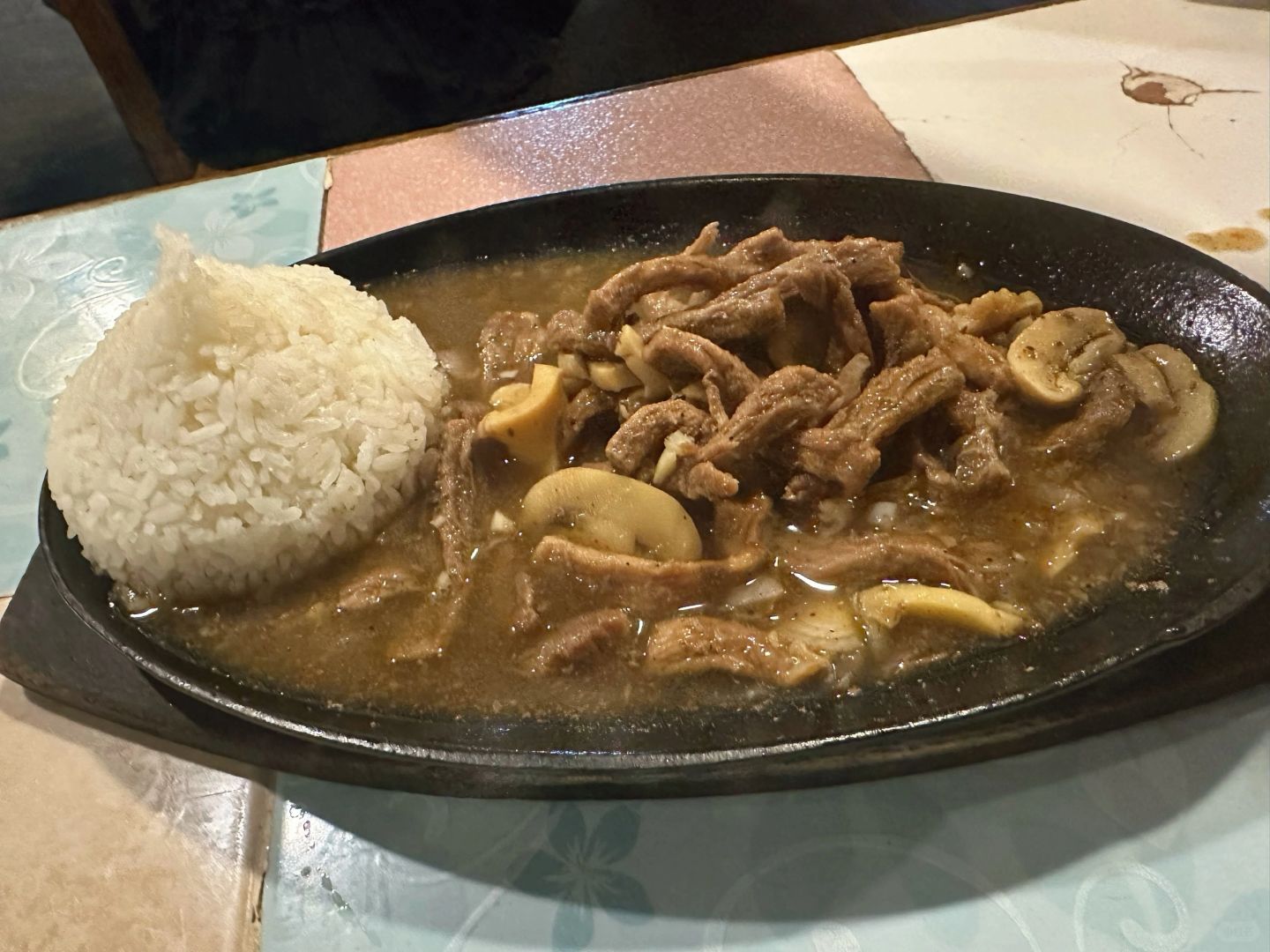 Boracay-Boracay dmall street shop smoke🍚, recommended mushroom beef rice and fried noodles