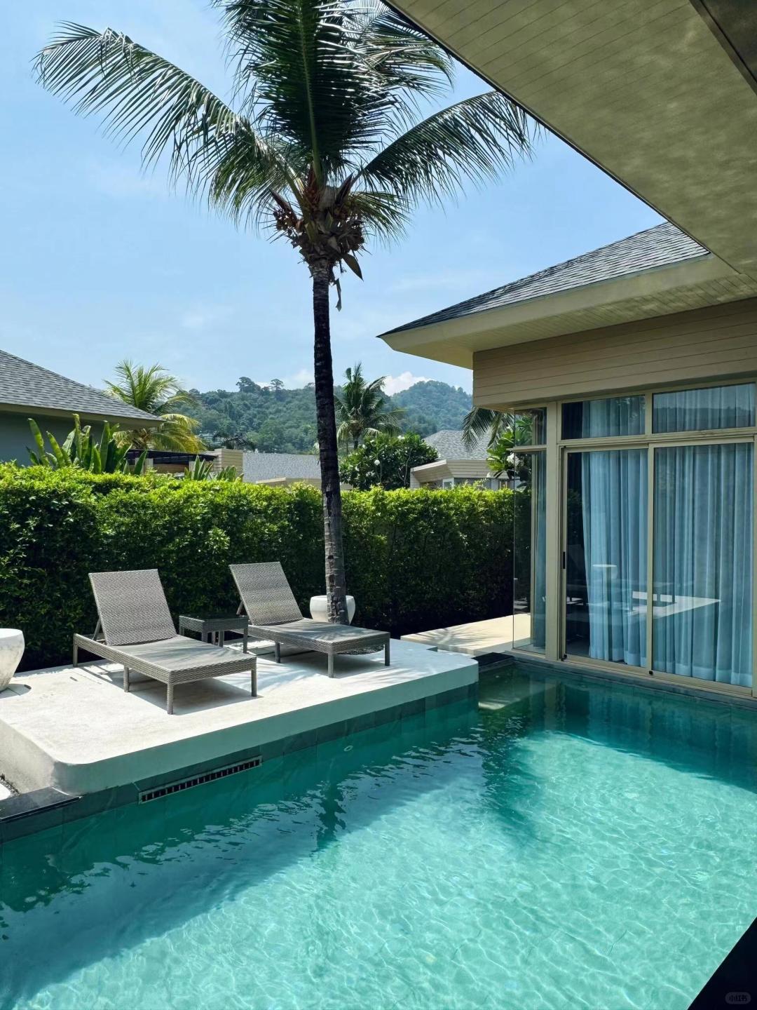 Phuket-The Shore and Sawaddi Sea View Romantic Pool Villa Hotel Reviews, Suitable for Couples