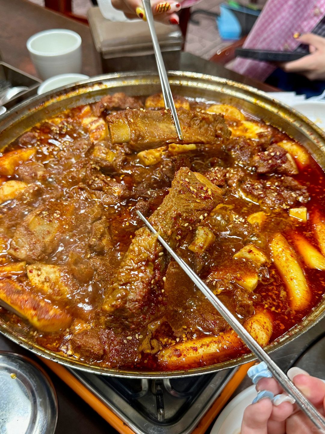 Seoul-264 Spicy braised pork ribs near Myeongdong, Seoul, the best food for traveling in Korea