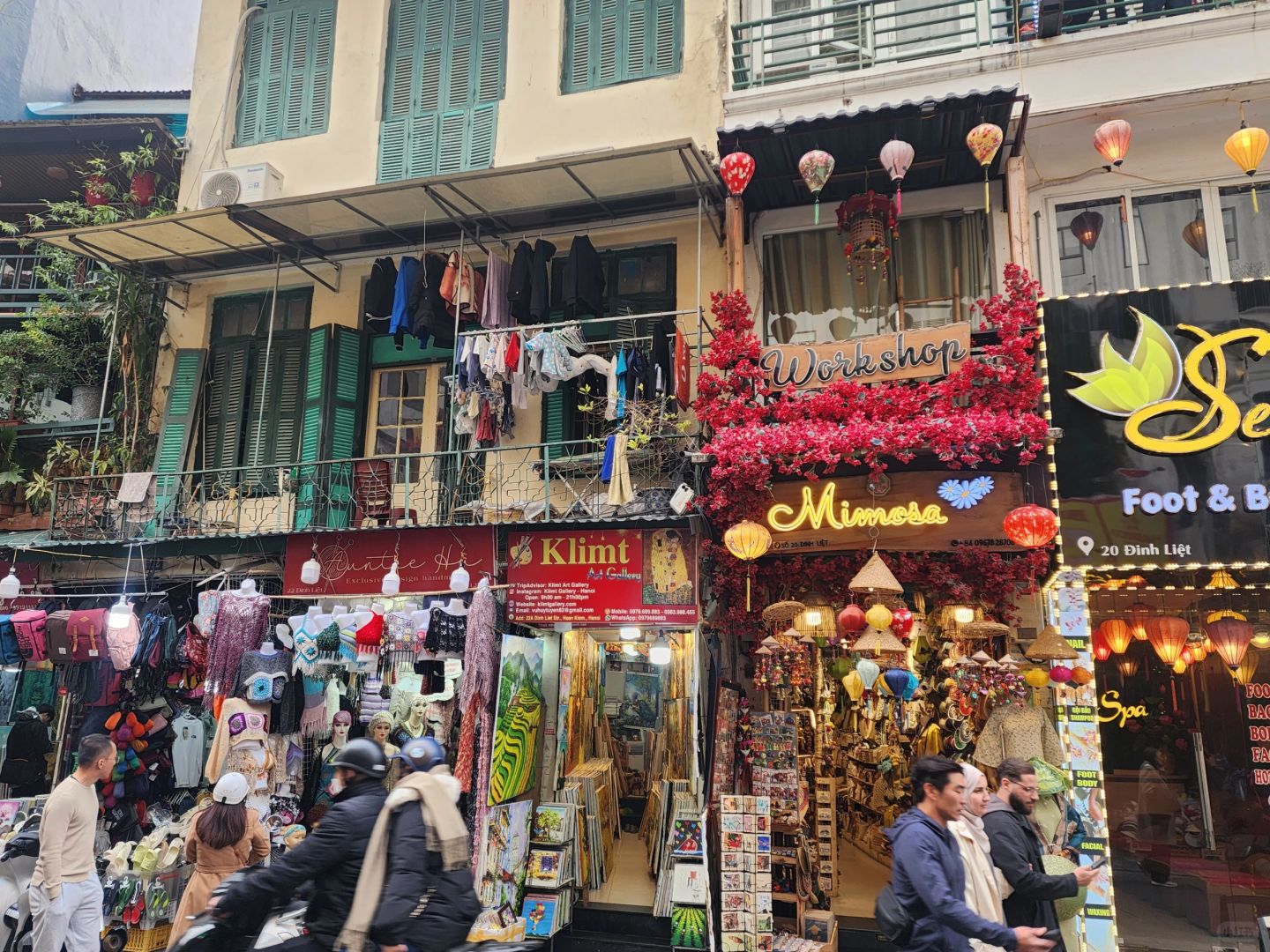 Hanoi-First time visiting Hanoi, stayed in the Old Quarter, very crowded and chaotic