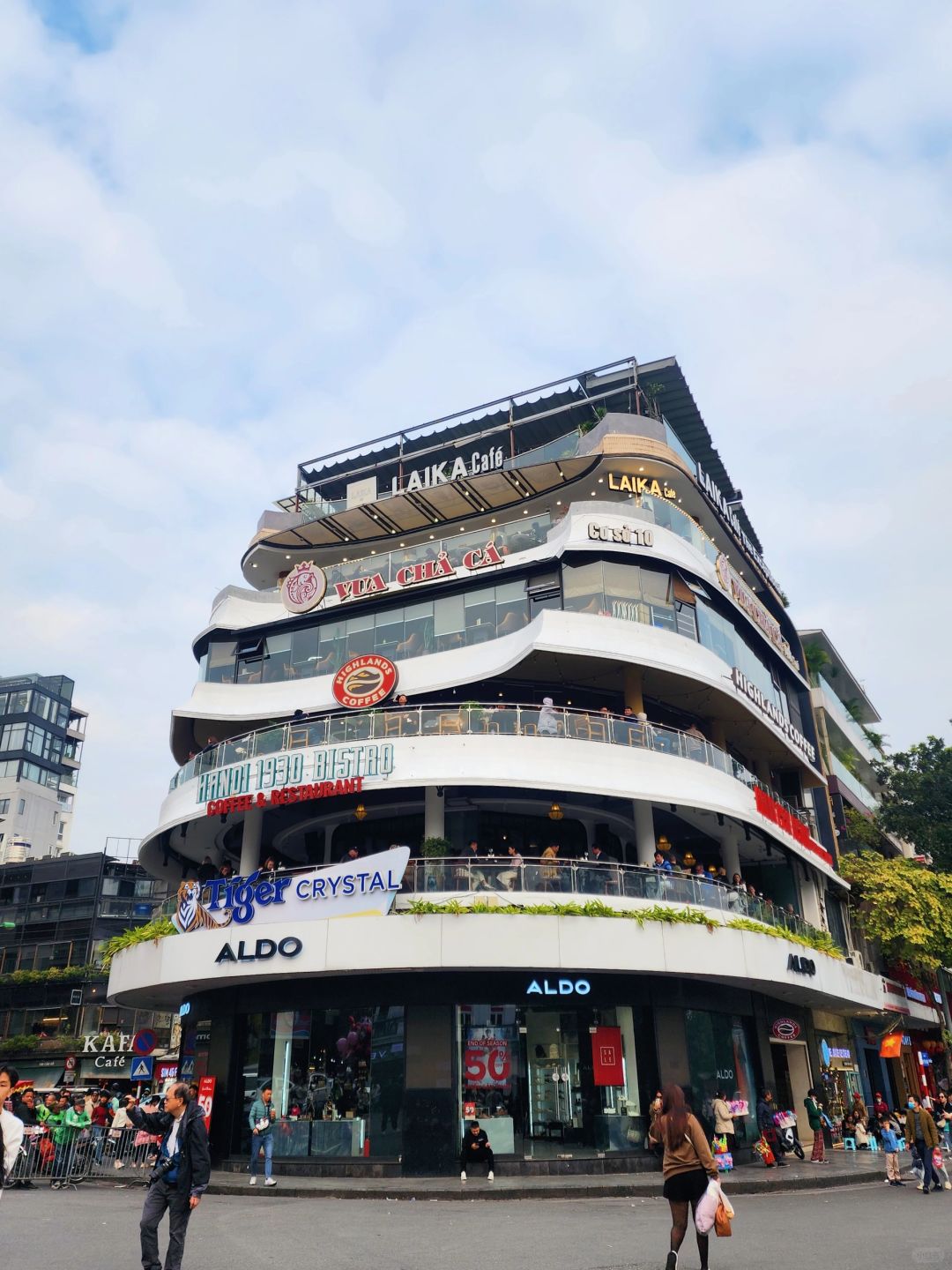 Hanoi-First time visiting Hanoi, stayed in the Old Quarter, very crowded and chaotic