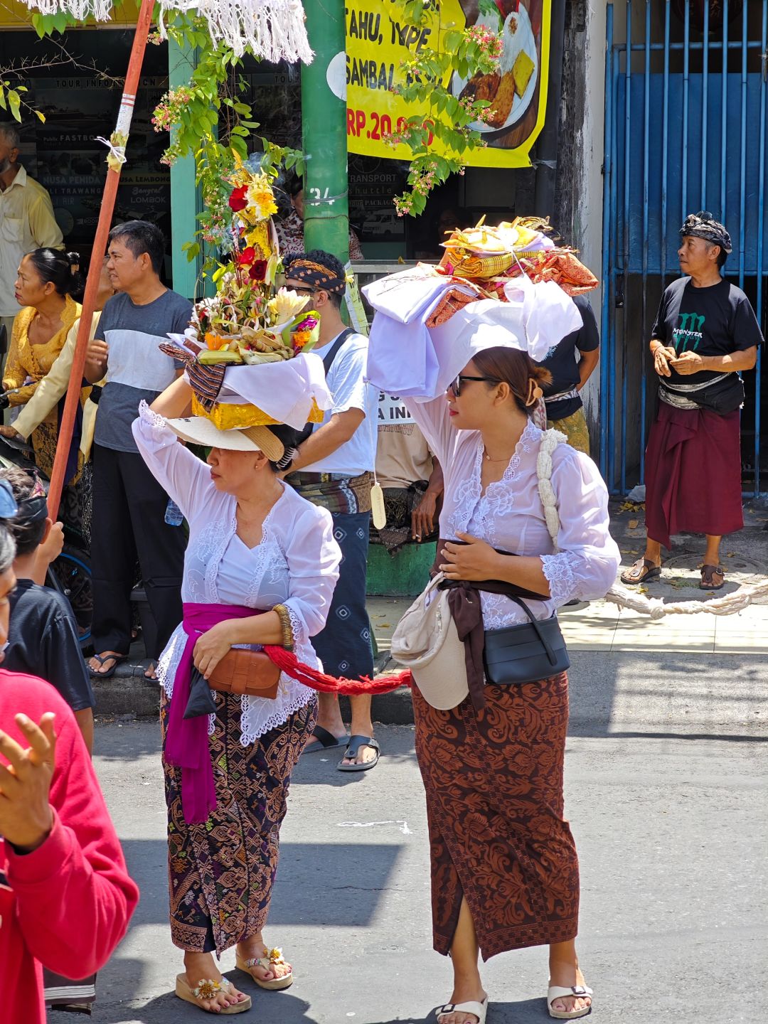 Bali-Traveling in Bali, Indonesia, I felt an infinite disconnect. Luxury resorts and local slums