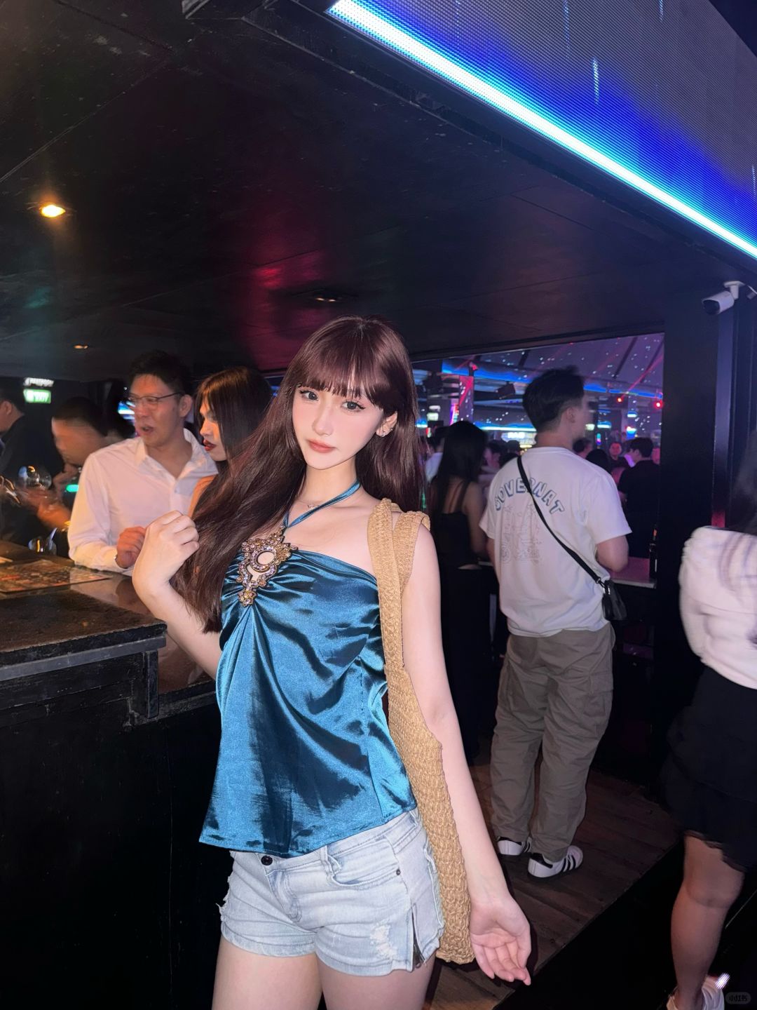 Bangkok-Nana Plaza Bar, Bangkok's red light district, 😈watch all kinds of live pornographic shows