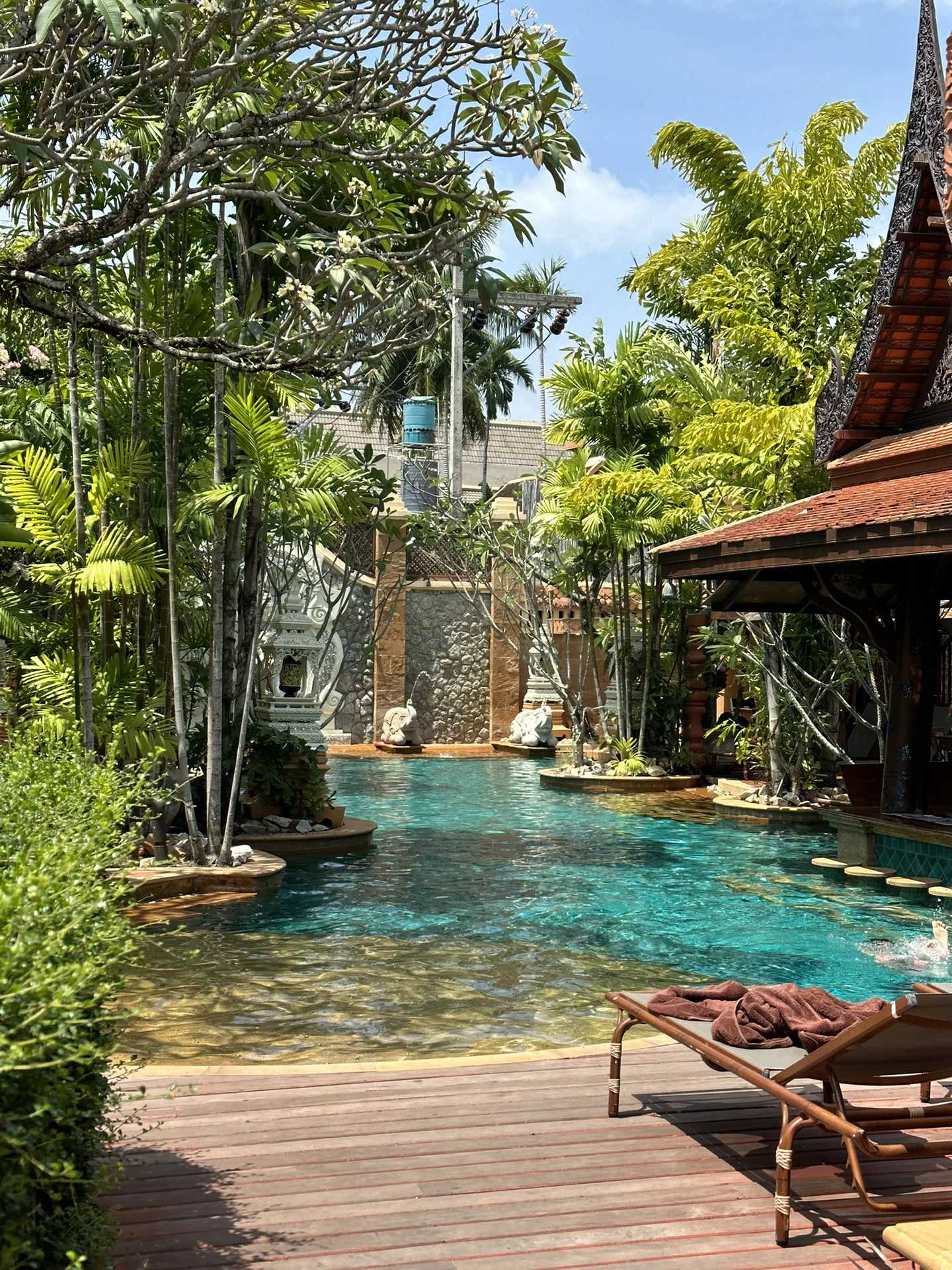 Phuket-Sawasdee Village Hotel will definitely be your first choice when visiting Phuket next time