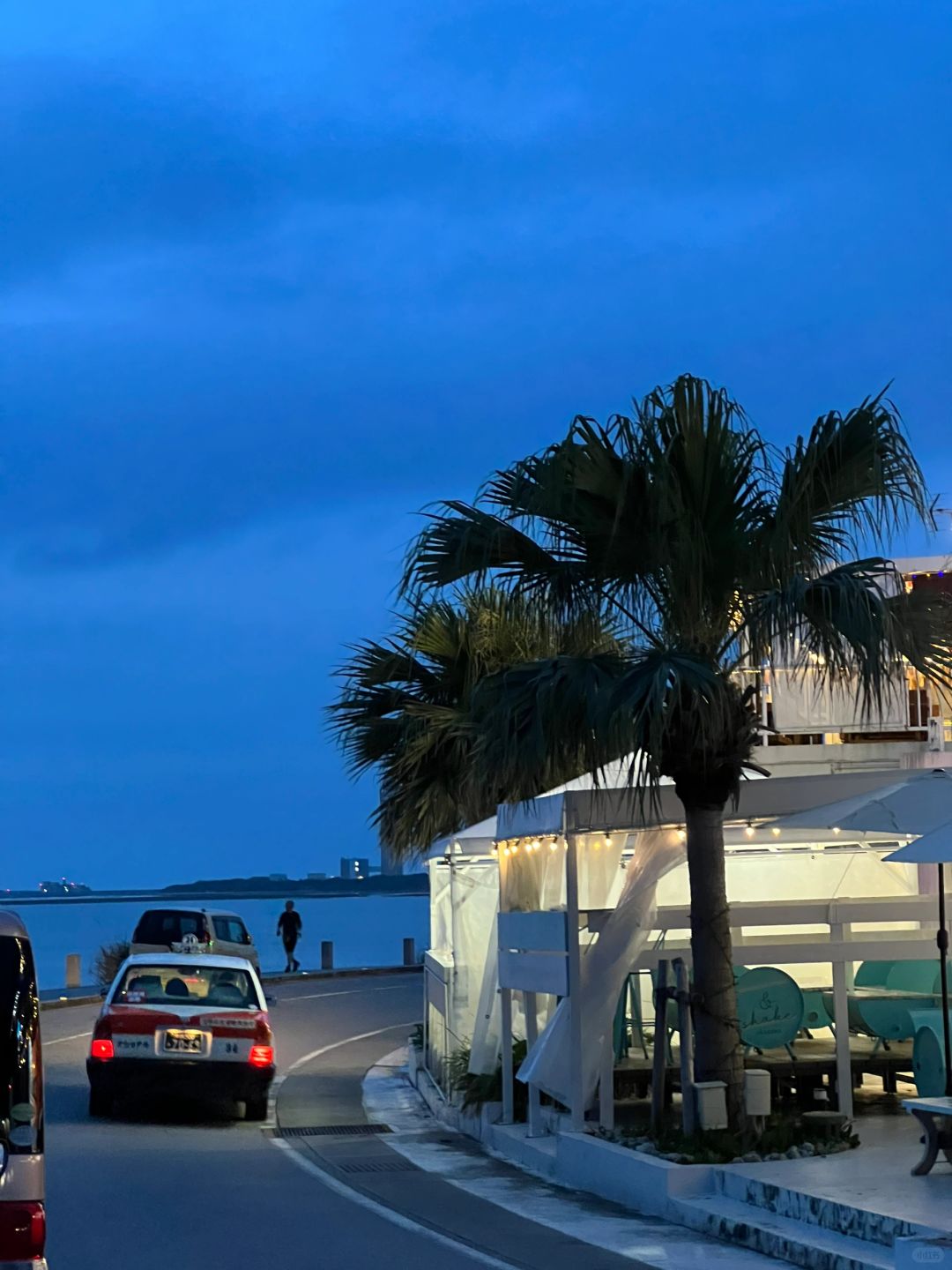 Okinawa-Enjoy the night view of Senaga Island in Okinawa, Japan, the densest blue in the night sky