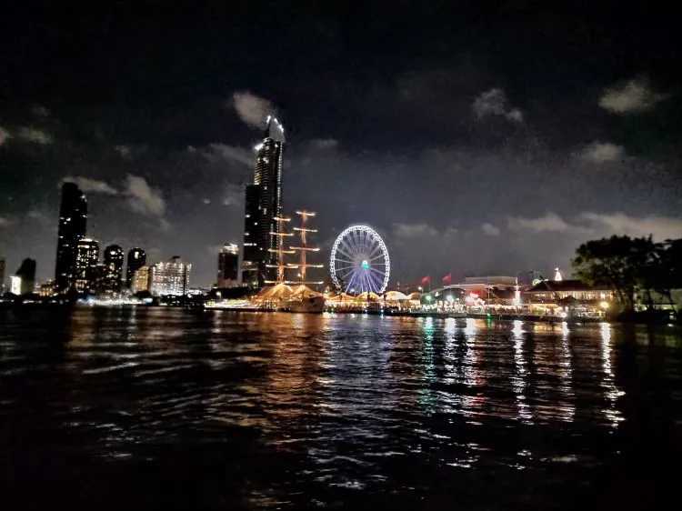 Bangkok-Asiatique Sky, Bangkok Ferris Wheel Night Market, Chao Phraya River so beautiful at night