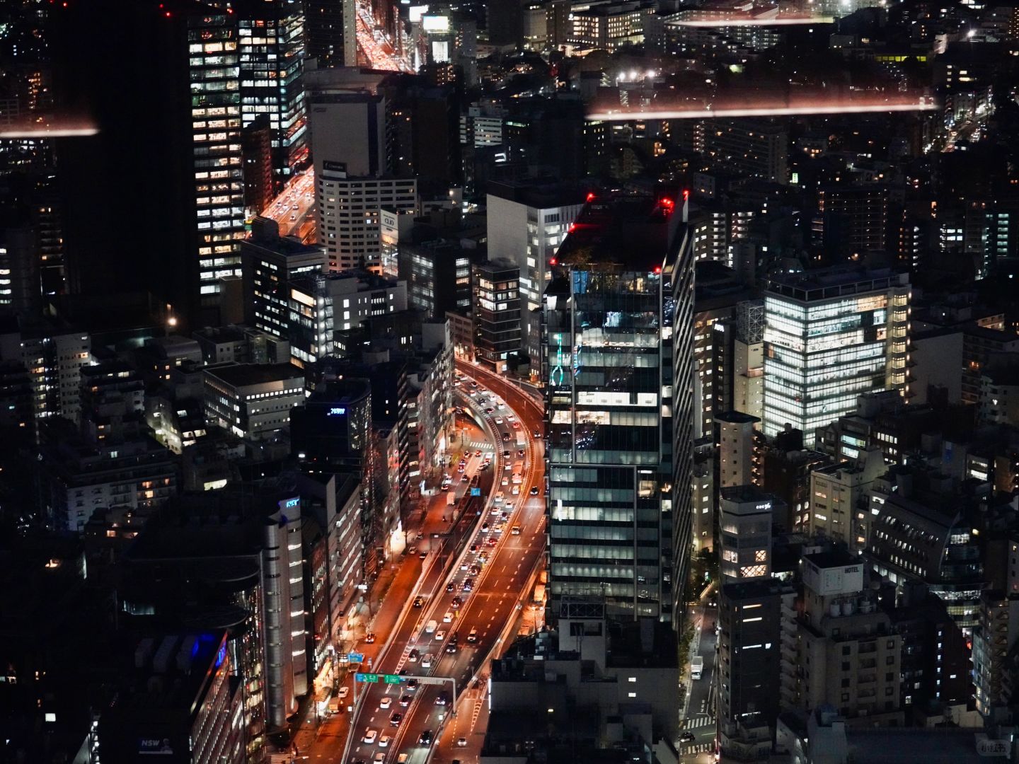 Tokyo-Comparison of night views of Tokyo, Japan.🌃 Azabudai Hills VS Shibuya Sky