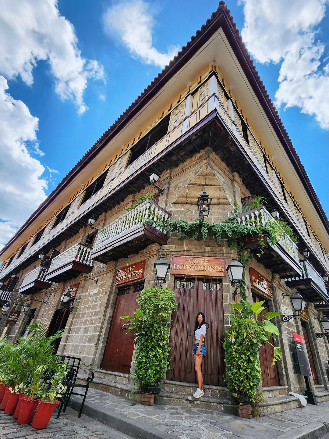 Manila/Luzon-Historical sites in Old Manila, ?learn about the history and culture of the Philippines