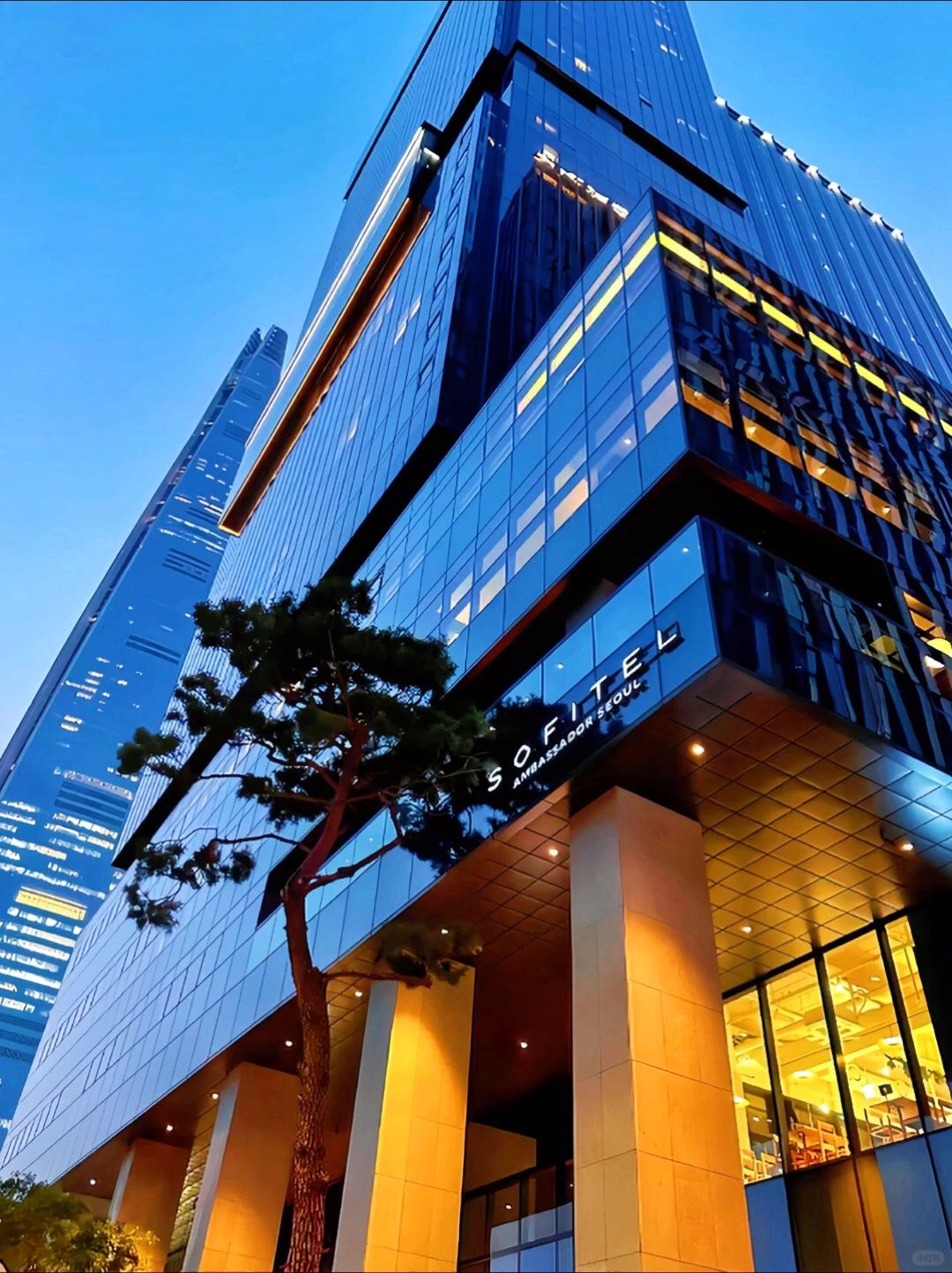 Seoul-Sofitel Ambassador Hotel and Serviced Apartments, 5-star hotel in the heart of Beiguwu