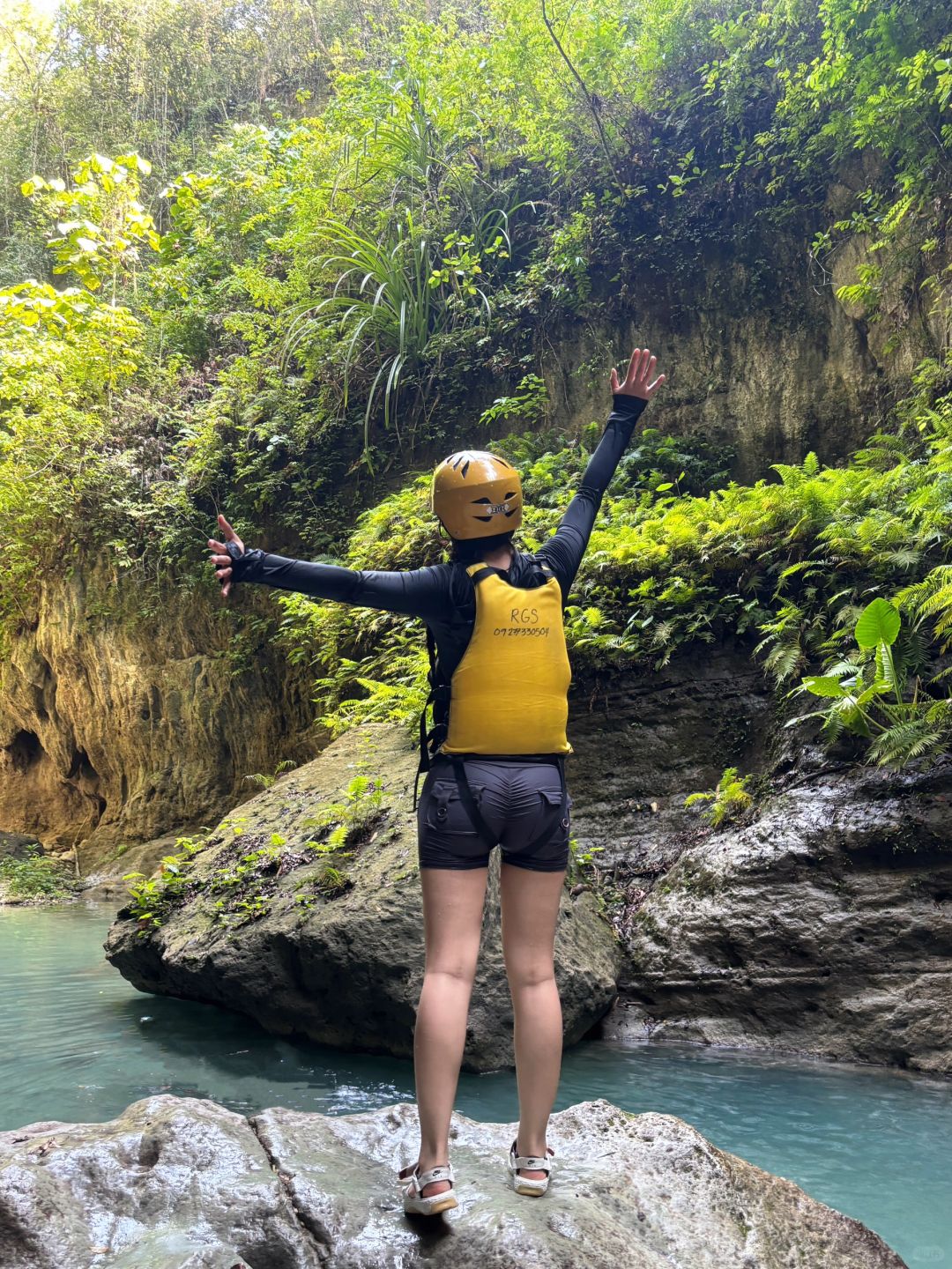 Cebu-Cebu Mobao Kawa Mountain Stream Crack Wall Tracing, 2000P Hotel Pickup and Lunch