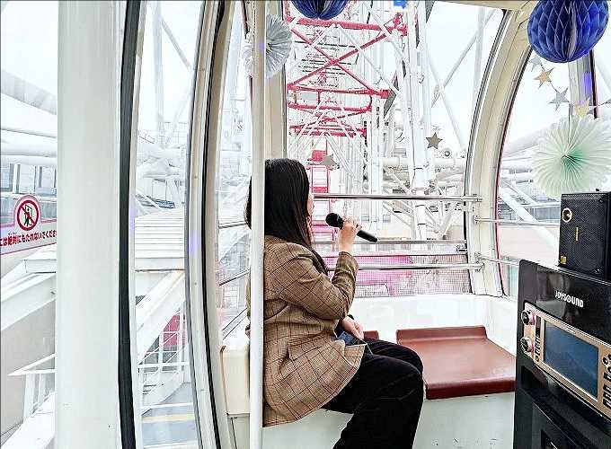 Sapporo/Hokkaido-A must-go in Sapporo Tanukikoji is NORBESA, a romantic rooftop Ferris wheel.