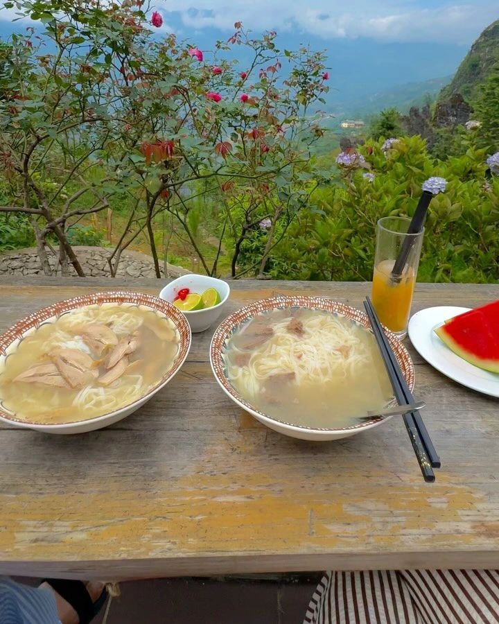 Hanoi-Rock garden homestay Roundhouse B&B in Sapa, Vietnam. Sleeping in the natural forest