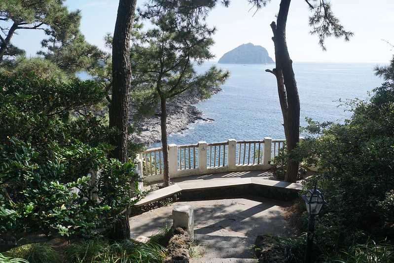 Busan/Jeju-Honeymoon House, a coffee shop in Seogwipo, Jeju Island, where you can enjoy the sea and coffee