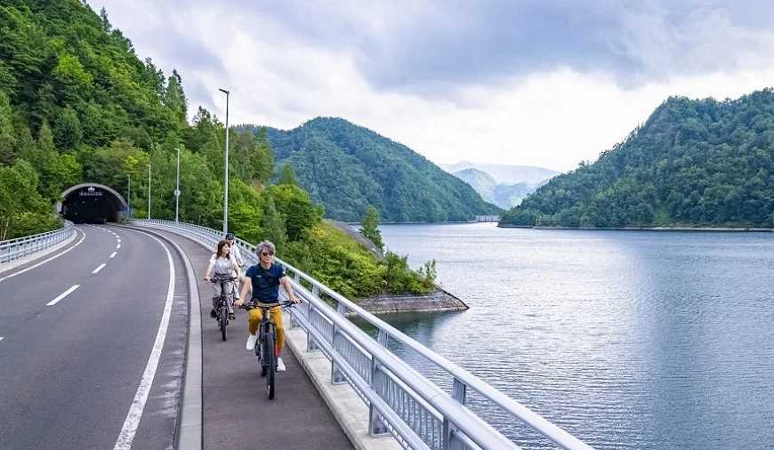 Sapporo/Hokkaido-Hokkaido Autumn Travel: Unlock the Blue Pond in Biei, the Fall Foliage at Jozankei, and the Toyako Hot Spring