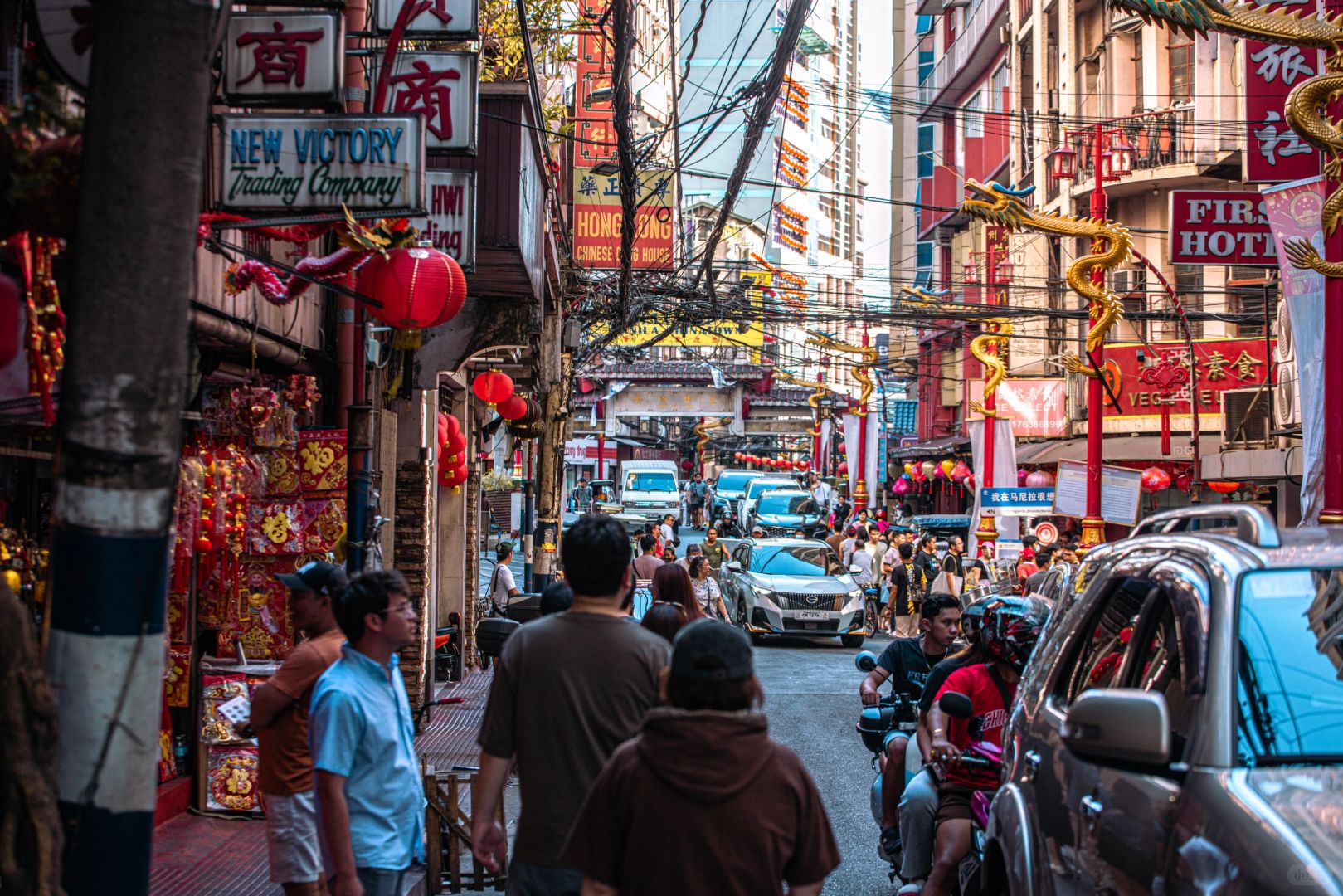 Manila/Luzon-Visiting Chinatown in Manila, Philippines. Noisy, messy, lively, crowded. Very lively