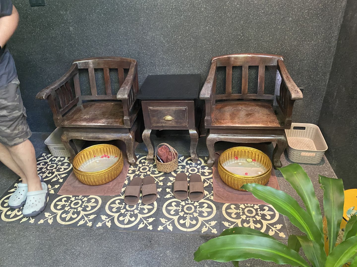 Phuket-PHUMONTRA SPA shop, nude essential oil massage, relaxation of the whole body and mind