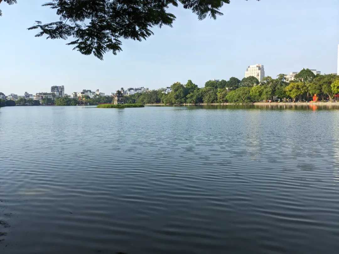 Hanoi-City walks in Hanoi, Vietnam. Visit the Temple of Literature, Hoan Kiem Lake, Hanoi Old Street and the Pink Church