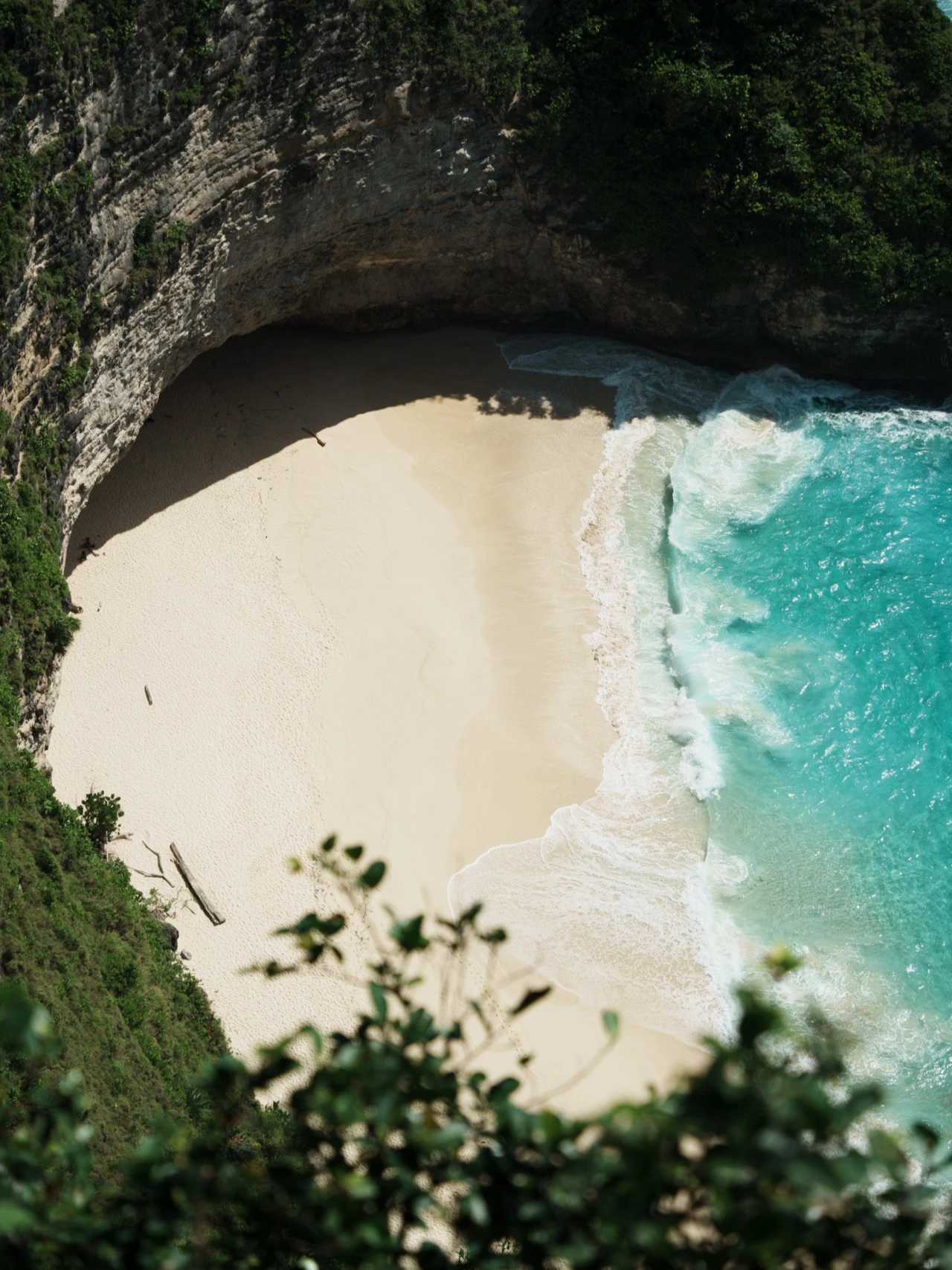 Bali-Nusa Penida is a place that cures all bad moods, with countless terraces and lush greenery